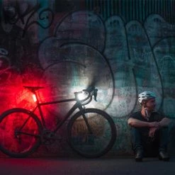 Lampe Vélo De Poche KNOG Lil Cobber Avant Ou Arrière -Panier vélo Soldes lampe velo de poche knog lil cobber avant ou arriere 4